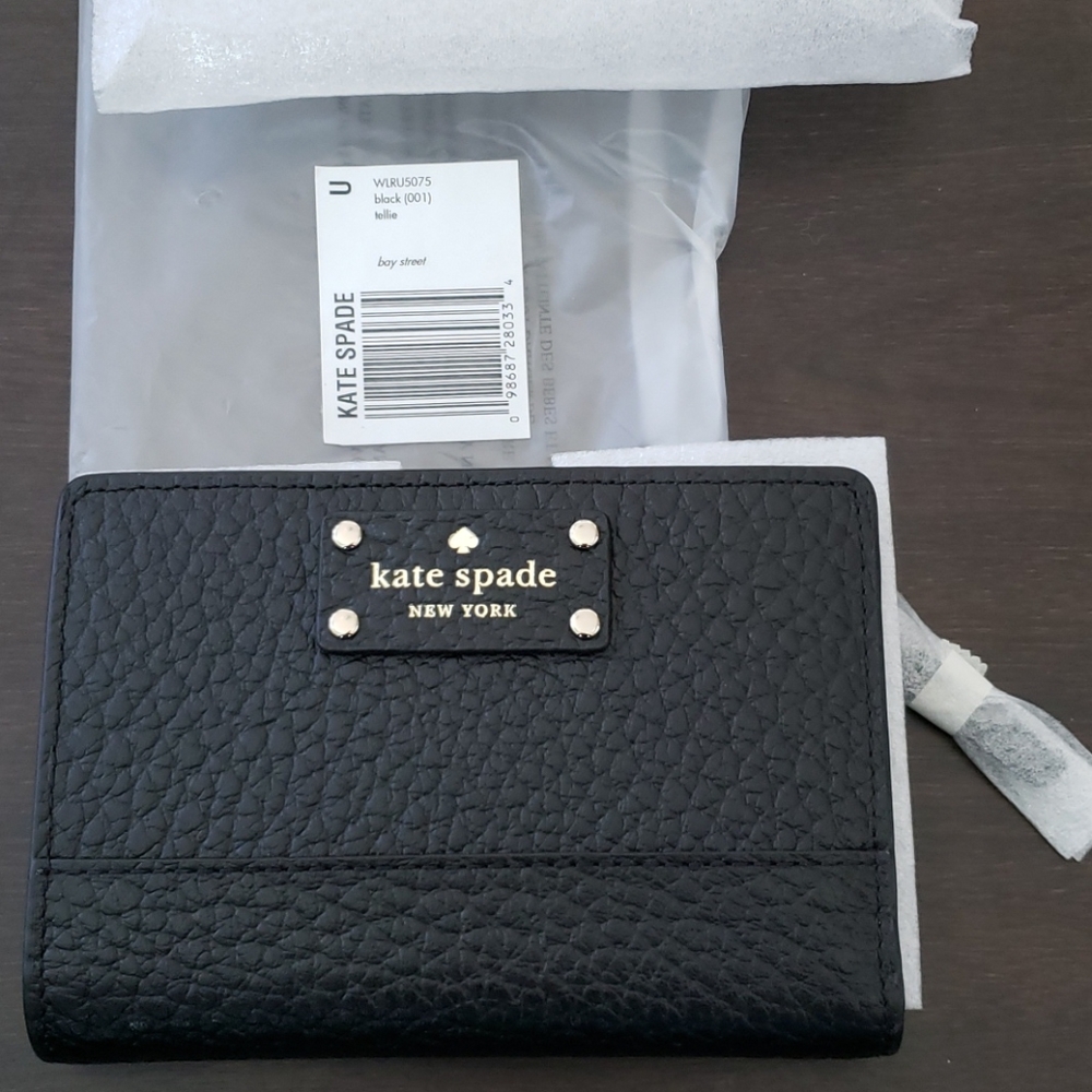 NWT Kate Spade medium wallet black WLRU5075